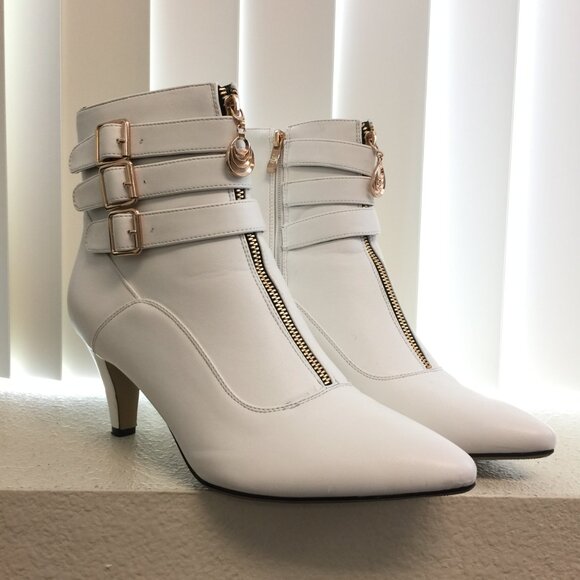 PRE LOVED - IDIFU Womens Toe Buckle Strap Ankle Booties in WHT/11- SH306 - Picture 3 of 9